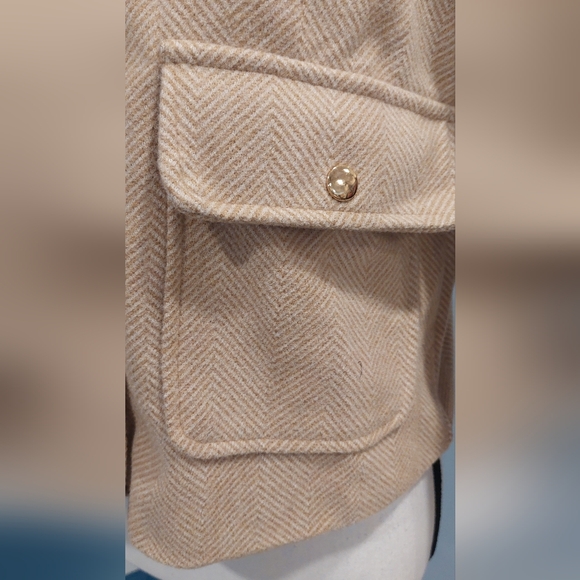 Fashion Nova Tan Blazer with Gold Accents - Picture 4 of 10